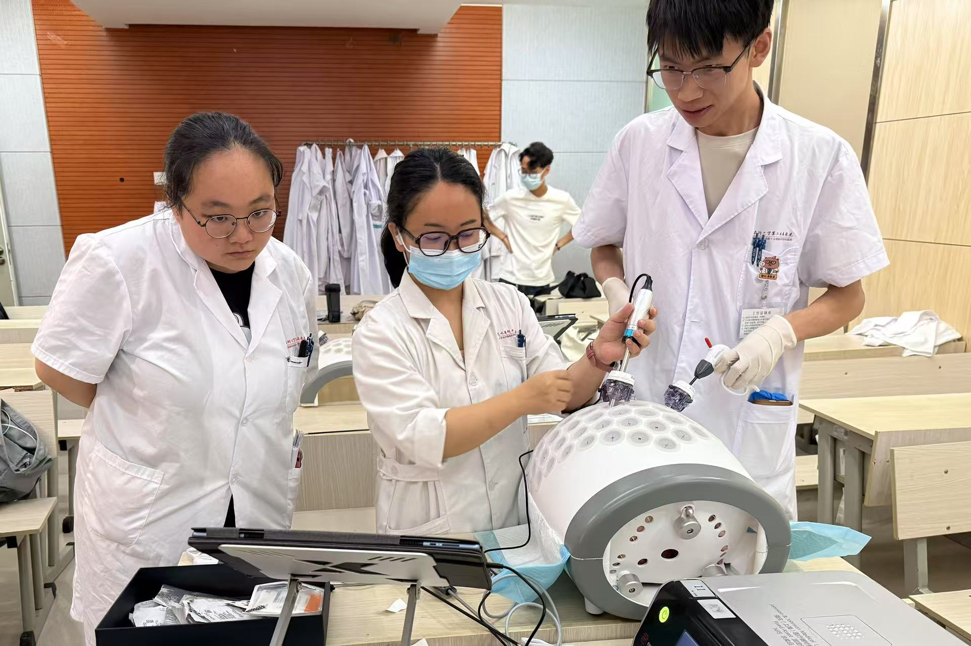 17555679442329.png 17555679442329.png